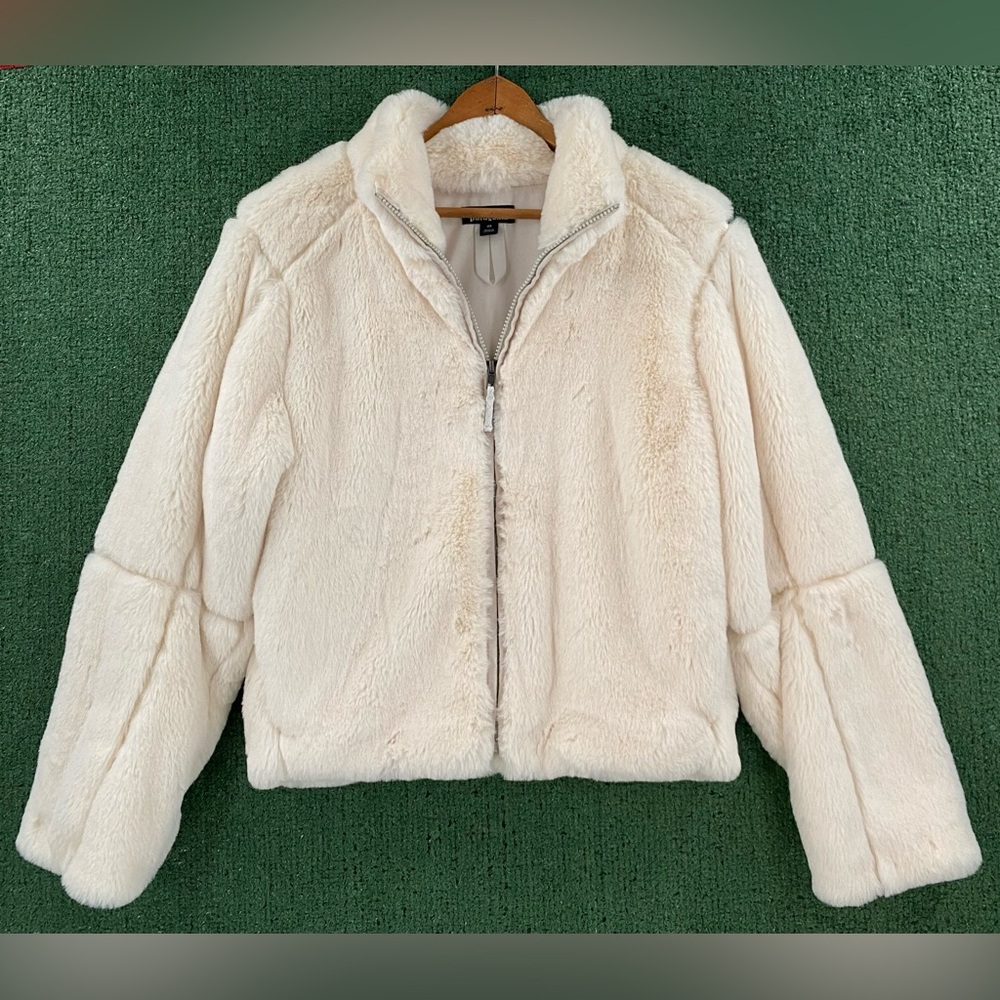 Patagonia Lunar Frost Natural Cream Super Soft Faux Fur Jacket Women’s Size XS